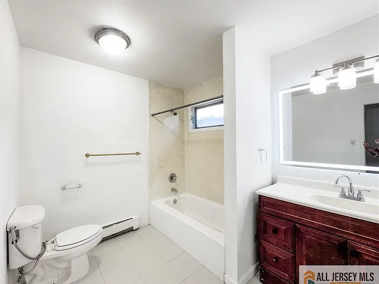 742 Grove Ave — Photo 35