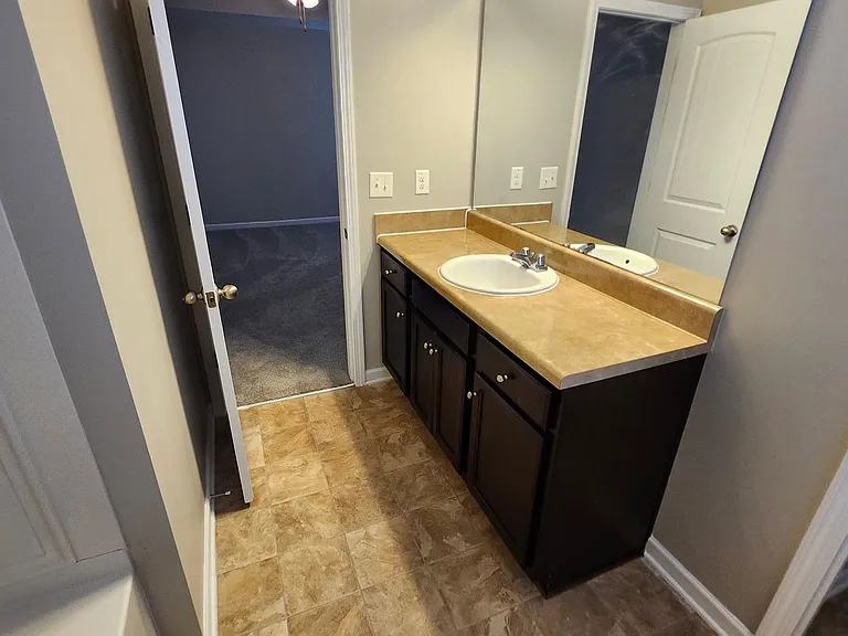 4680 Ravenwood Loop — Photo 8