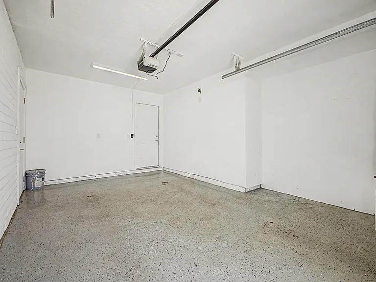 8129 E Oak St — Photo 22