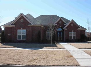 4 Wax Ln, Huntsville, AL 35824