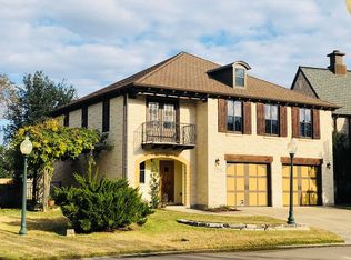 4 Cotswold Ln, Victoria, TX 77904