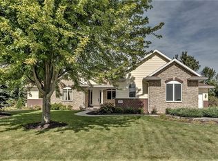 2424 Trumpeter Swan Ln, Menasha, WI 54952
