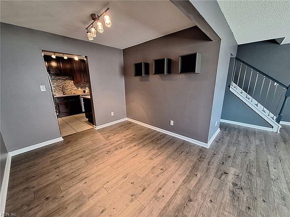 3rd image of 1312 Sierra Dr #1