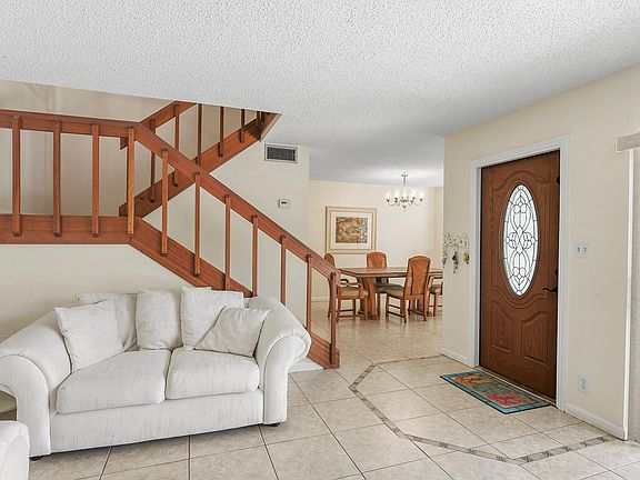 3rd image of 3802 SE Jefferson Street
