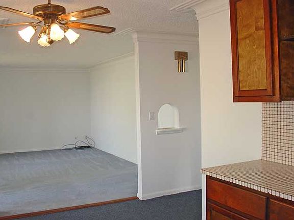 4th image of 1922 Broadwater Ave APT 1