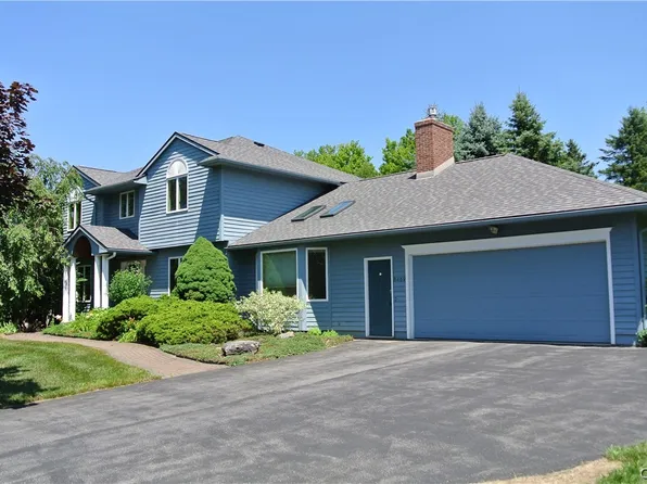 8469 Woodbox Rd, Manlius, NY 13104
