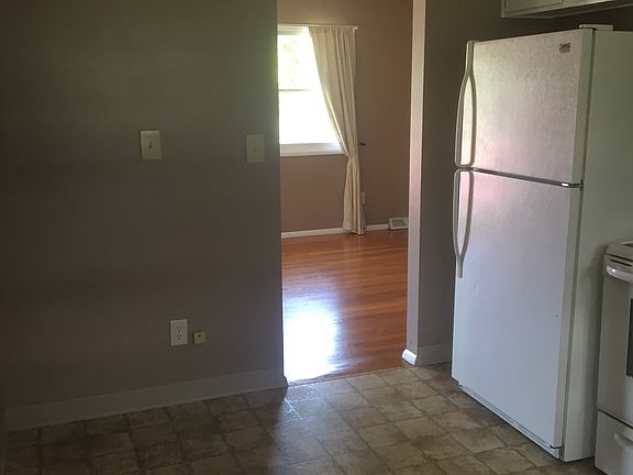 3rd image of 5325 Bancroft Ave