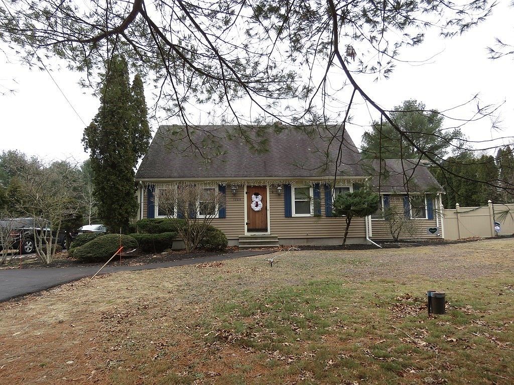 1305 Reed Rd, Dartmouth, MA 02747 Zillow
