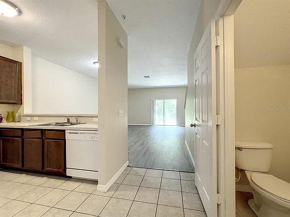 4th image of 10571 Regent Square Dr #1204