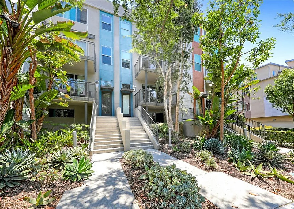 606 Rockefeller