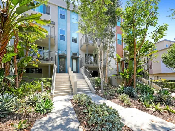 606 Rockefeller, Irvine, CA 92612