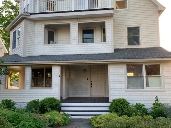 17 Yarmouth Road, Norwalk, CT 06853