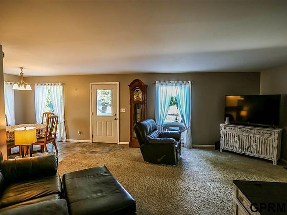4th image of 2725 Overlook Cir