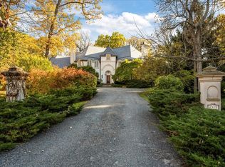 1315 Abington Cambs Dr, Lake Forest, IL 60045