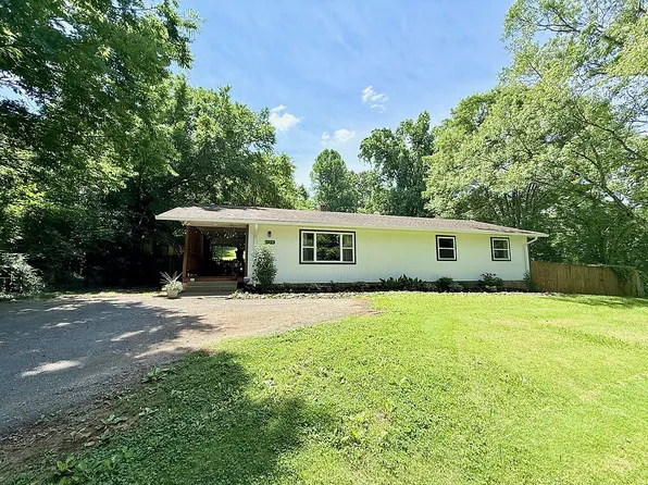 1126 Valley Dr, Knoxville, TN 37920
