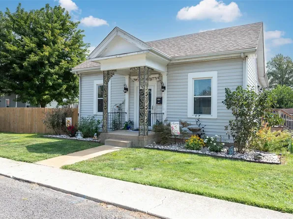 204 S Kimberlin St, Troy, IL 62294