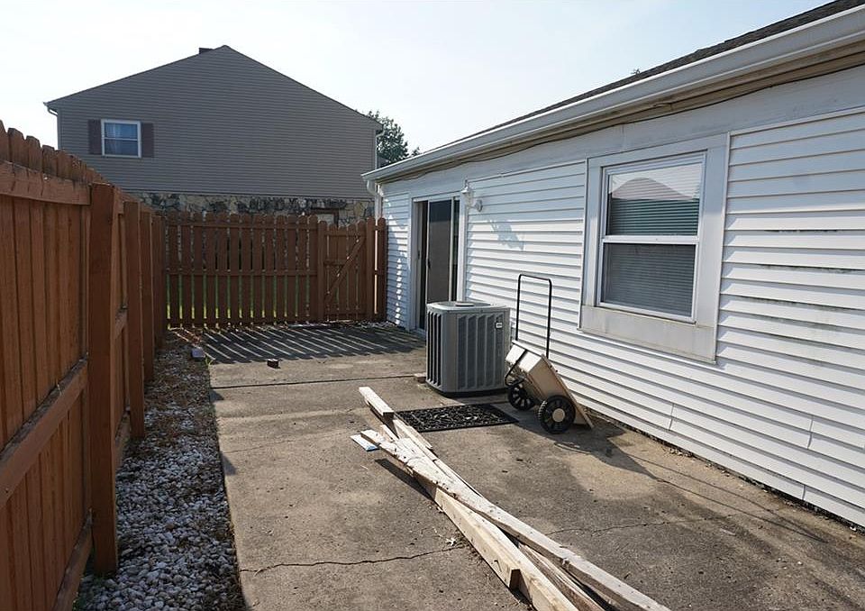 1st image of 2630 Country Estates Dr