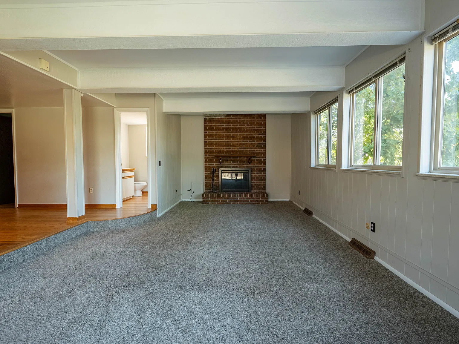 5 bed, 3000 sqft, $2,950 — Photo 3