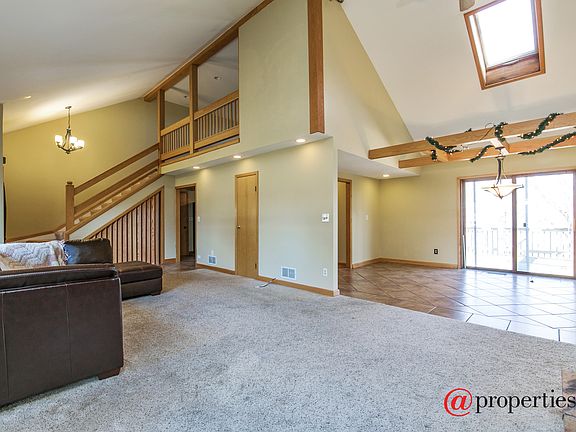 Living Room / Dining Room