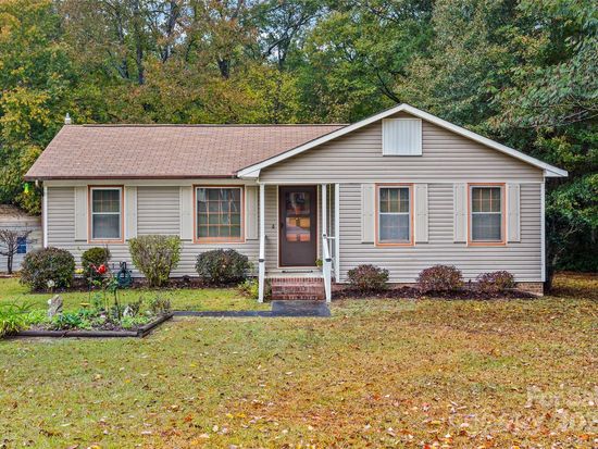 2215 Ross Cauthen Rd, Lancaster, SC 29720