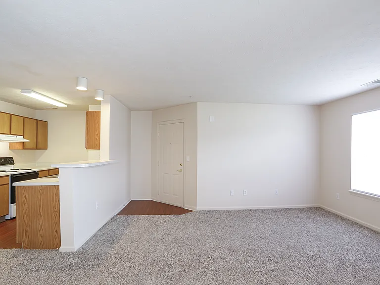 9327 NE 79th St — Photo 5
