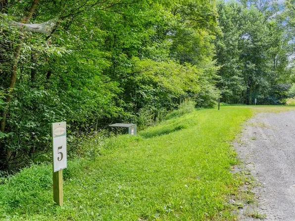 5 Olde Mill Ct, Fancy Gap, VA 24328