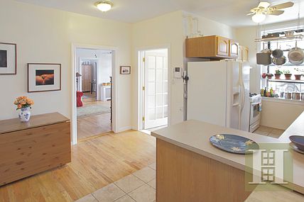 4th image of 720 W 173rd St APT C