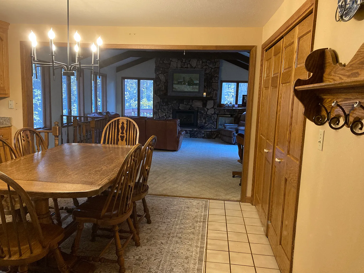 3710 N Overland Rd — Photo 3