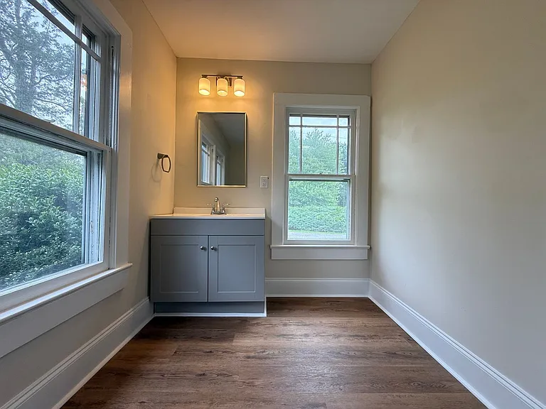 103 Tabor St — Photo 9