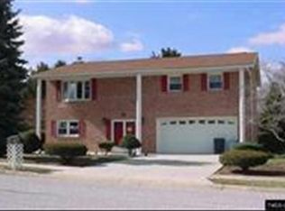 10 Malvern Dr, Manchester, PA 17345
