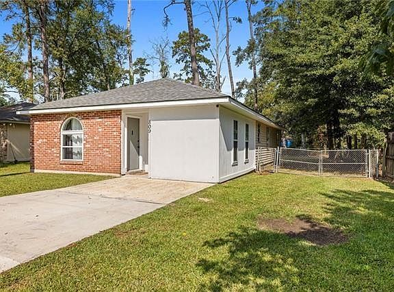 3rd image of 809 E Louisiana Ave
