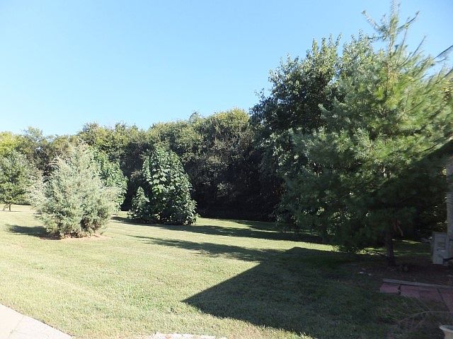 2nd image of 1009 Hummingbird Ln