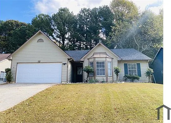 695 Paris Dr — Photo 1
