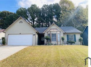 695 Paris Dr, Lawrenceville, GA 30043