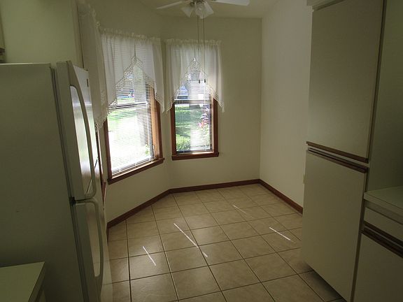 5th image of 3737 Sawgrass Dr