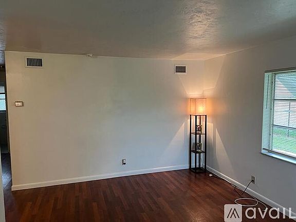 3rd image of 514 S C St APT 6