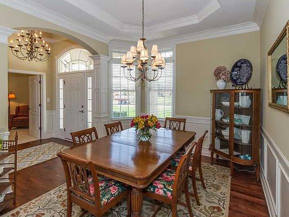 5th image of 11042 Golden Bear Way