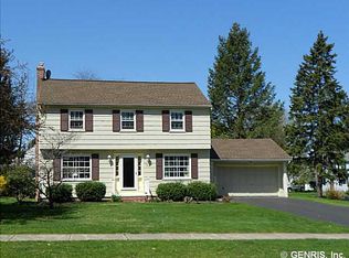 336 Pinecrest Dr, Rochester, NY 14617