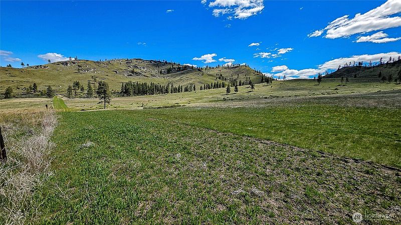 2nd image of 1 Washington Creek Road