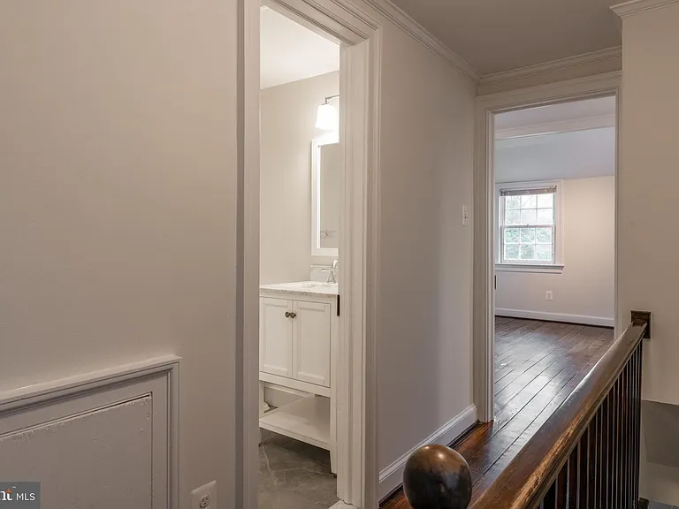 511 Wilkes St — Photo 22