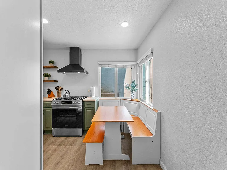 W Brookes Ave — Photo 11