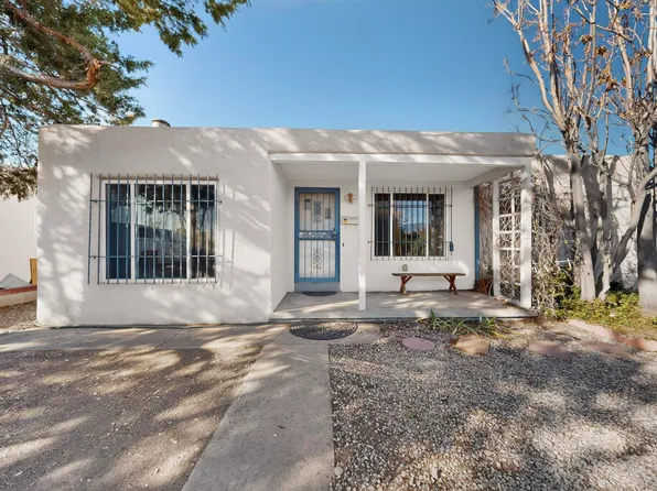 929 Palomas Dr SE, Albuquerque, NM 87108