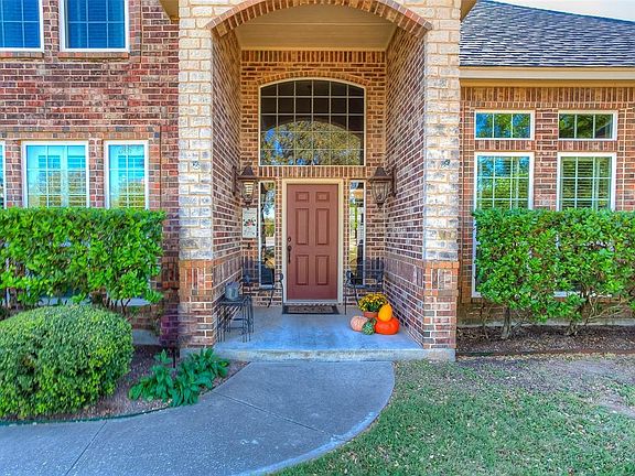 3rd image of 1316 Woodglen Ct