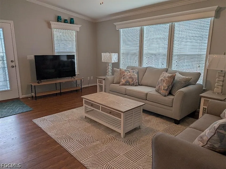 32 Evergreen Dr