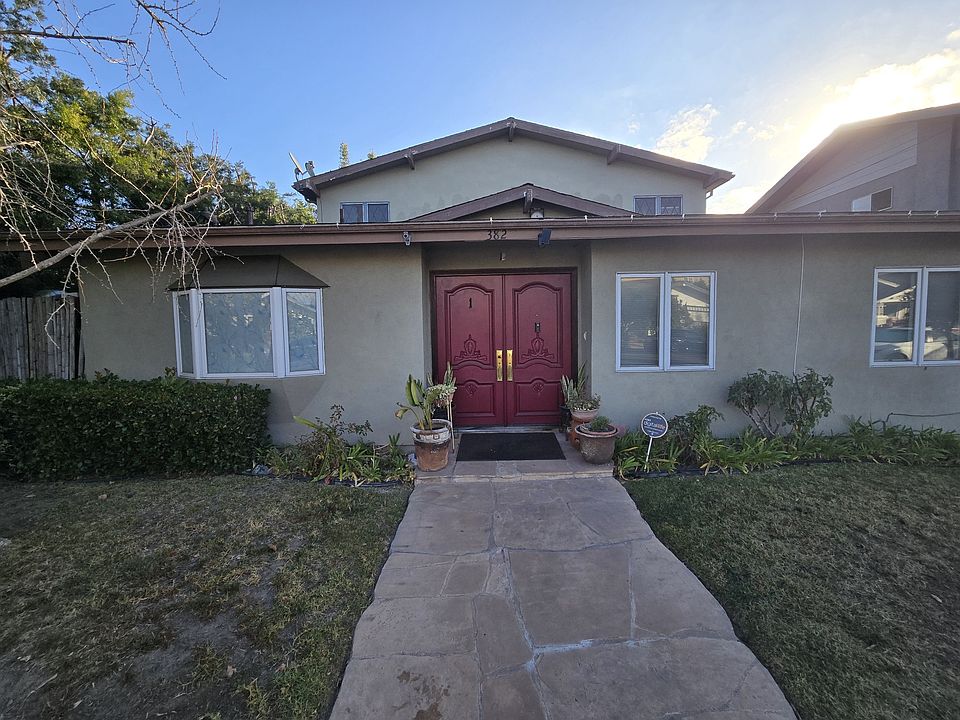 1st image of 382 Molino Ave APT 4