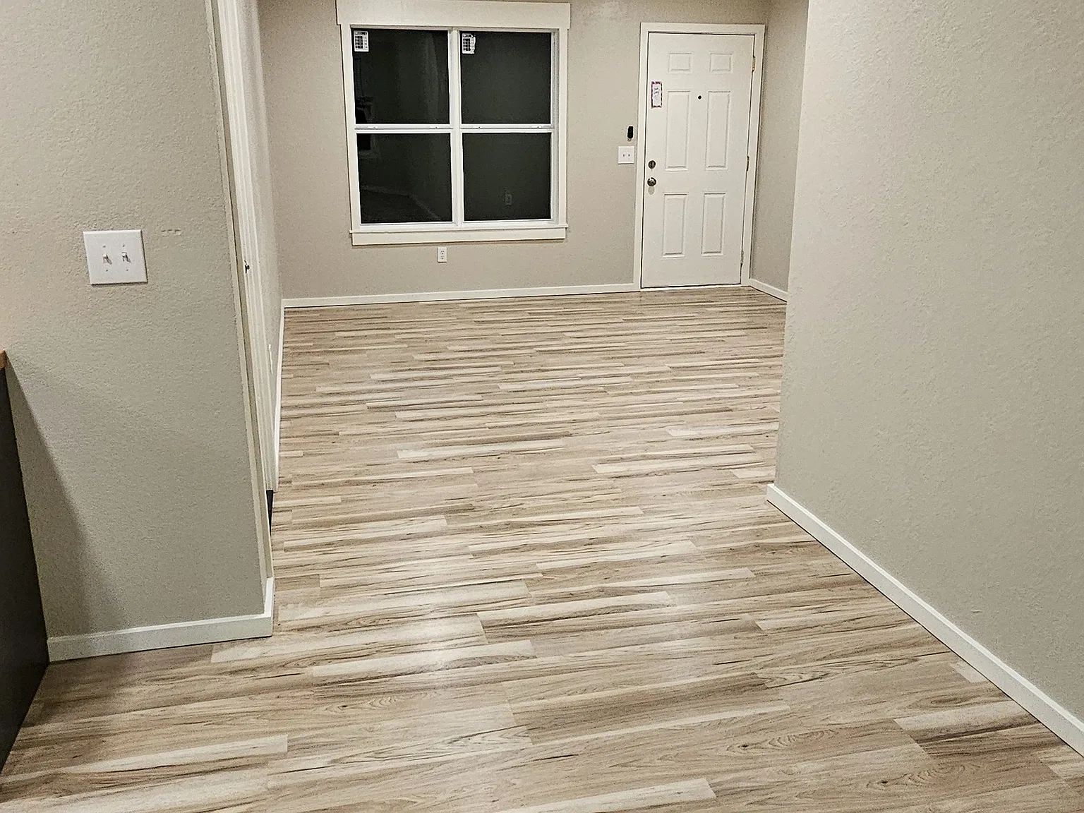 3 bed, 1061 sqft, $1,600 — Photo 3