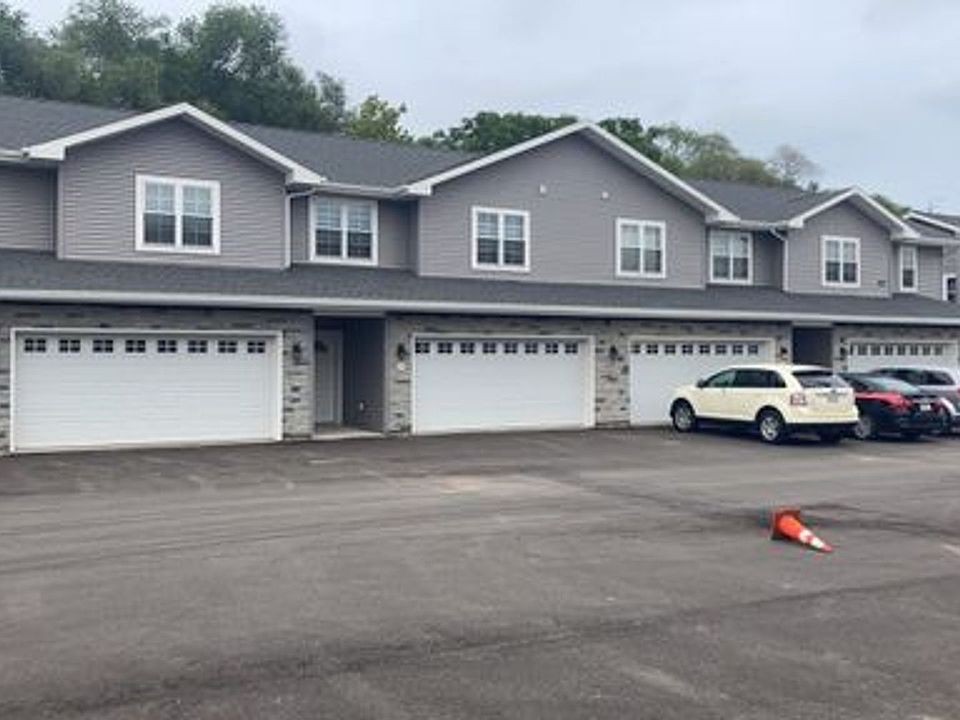 1st image of 2324 Center Ave #4