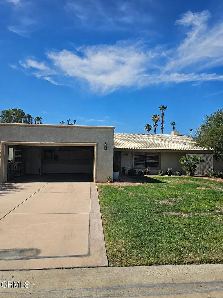 3 bed, 3.0 bath, 2037 sqft, $3,300 — Photo 1