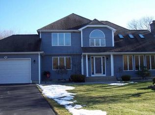 301 Big Water Rd, South Kingstown, RI 02879