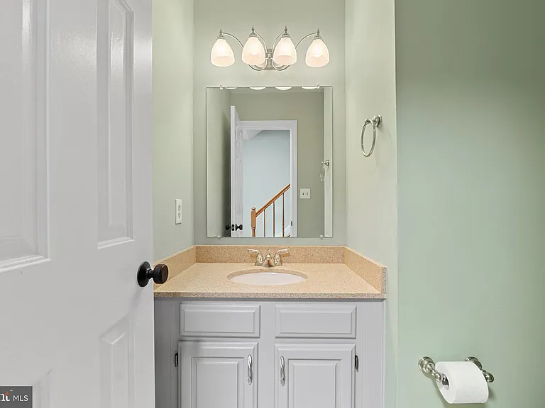 6804 Signature Cir — Photo 27